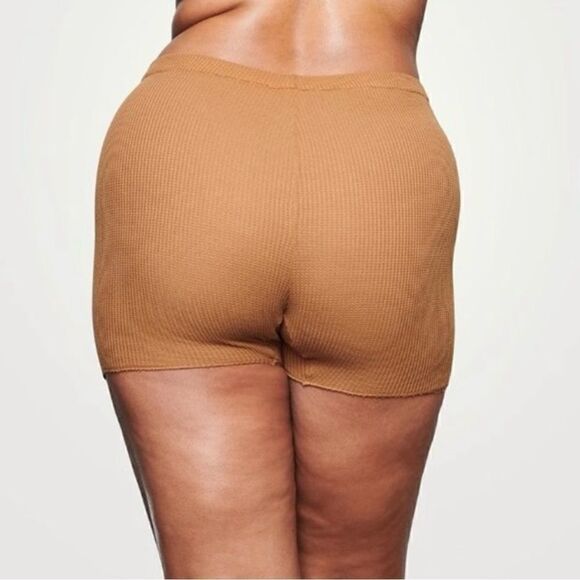 SKIMS Waffle Shorts in Camel - Picture 7 of 7